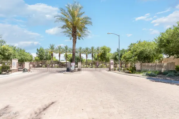 7264 W Cactus Wren Drive, Glendale, AZ 85303