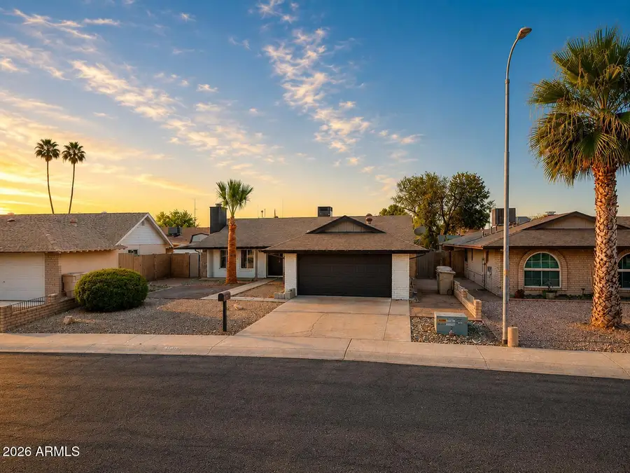 4617 W Echo Lane, Glendale, AZ 85302 - #2