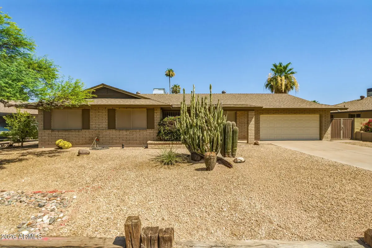4826 W Royal Palm Road, Glendale, AZ 85302 - #1
