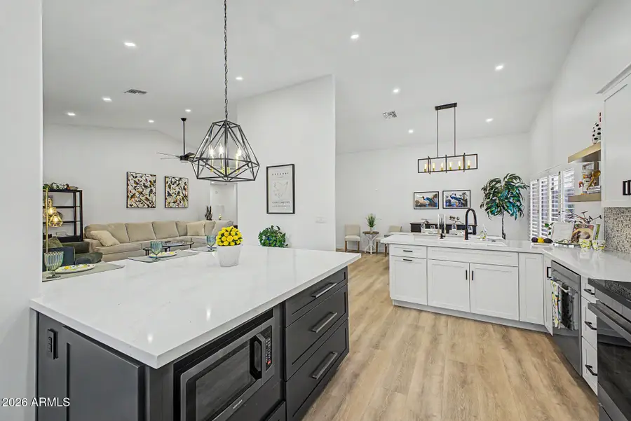 4037 E Nambe Street E, Phoenix, AZ 85044 - #2
