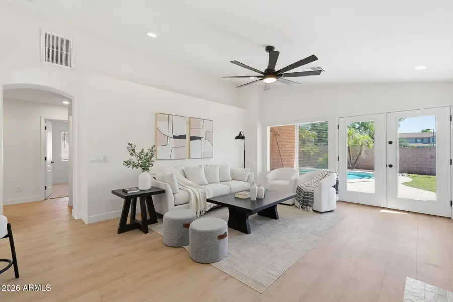 237 W Loma Vista Street, Gilbert, AZ 85233 - #3