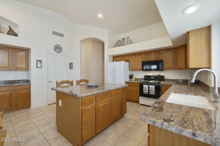 12435 W Monte Vista Road, Avondale, AZ 85392 - #2