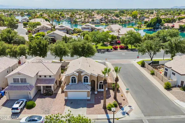 929 S Scallop Drive, Gilbert, AZ 85233