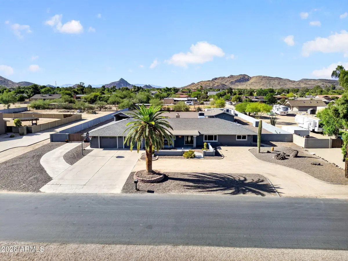 4946 W Creedance Boulevard, Glendale, AZ 85310 - #1