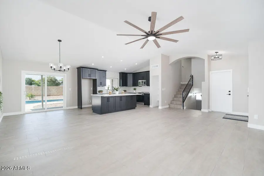 8106 W Wethersfield Road, Peoria, AZ 85381 - #3