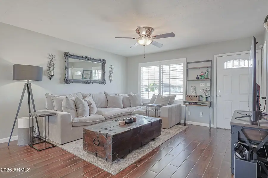 2327 W Sunnyside Avenue, Phoenix, AZ 85029 - #2