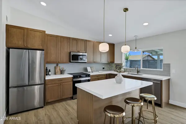 10901 W Sells Drive, Phoenix, AZ 85037