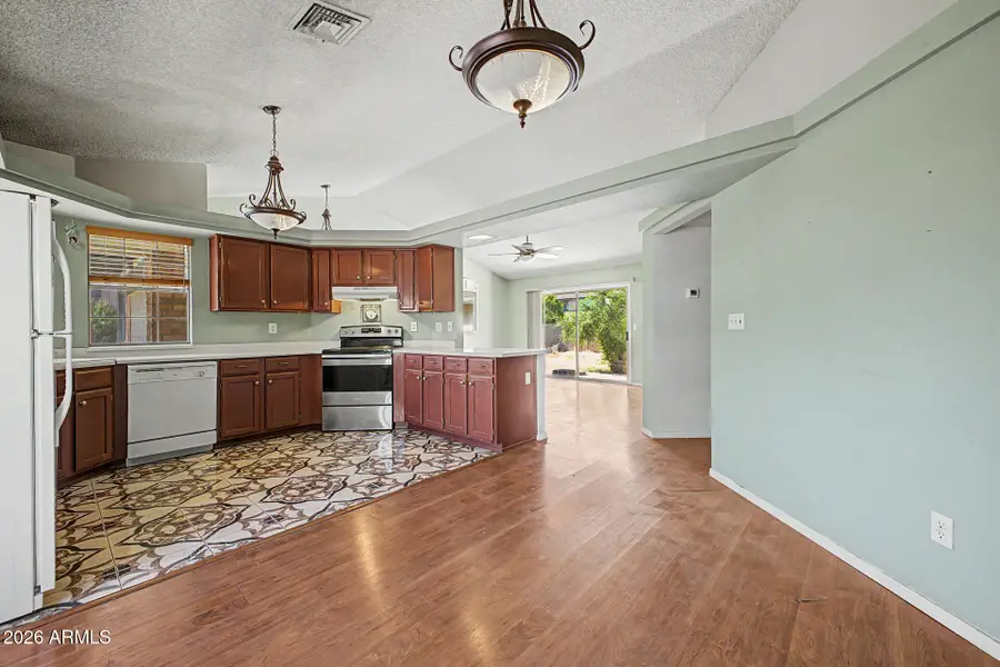 8126 W Columbine Drive, Peoria, AZ 85381 - #2