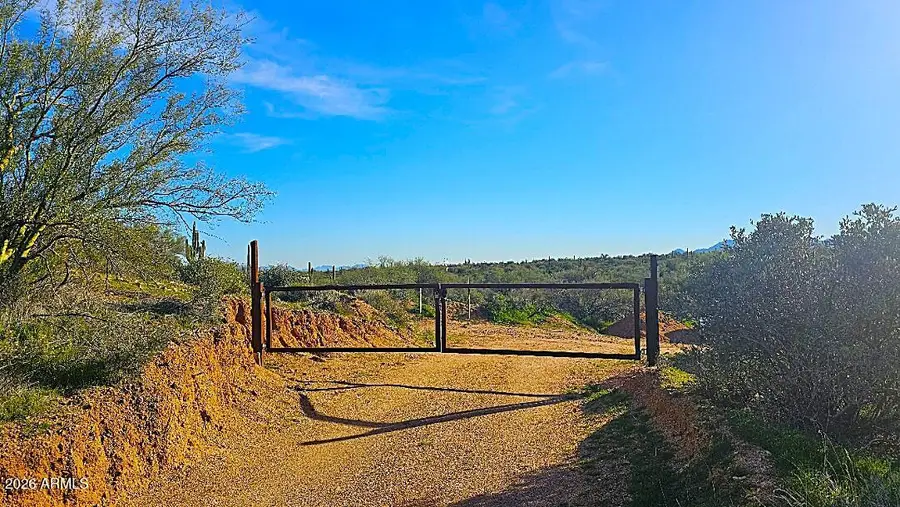 142X4 E Montello Road, Scottsdale, AZ 85262 - #2