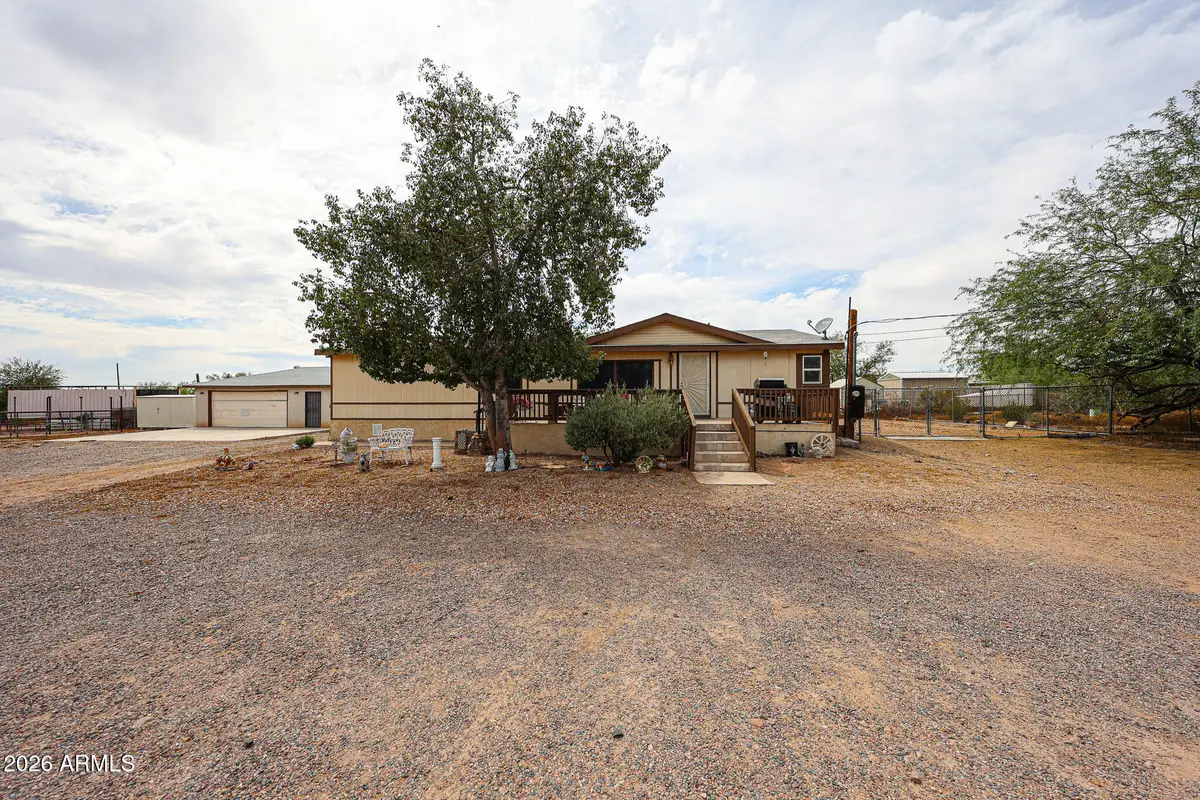 880 E 4th Avenue, Apache Junction, AZ 85119 - #1
