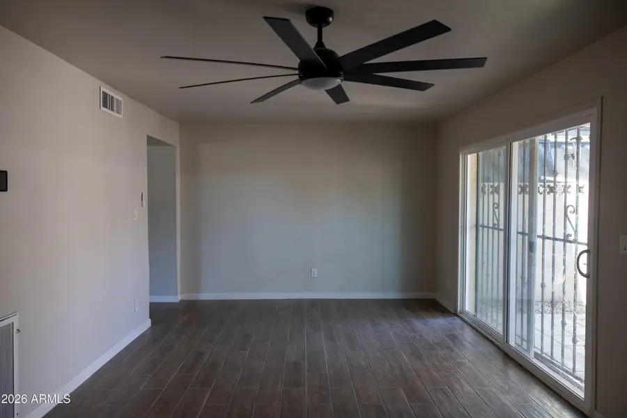 6746 N 43rd Avenue, Glendale, AZ 85301 - #3