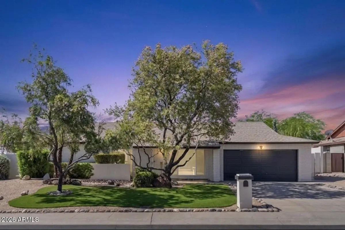 2347 E Mescal Street, Phoenix, AZ 85028 - #1