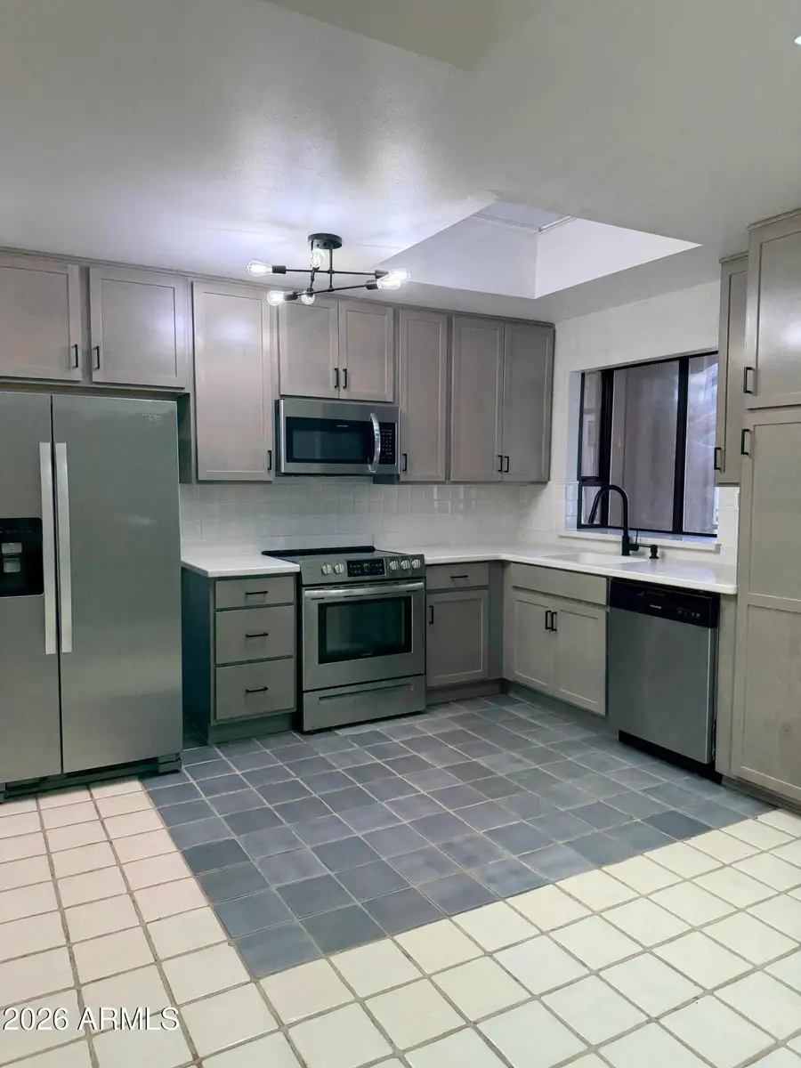 327 E Huntington Drive, Tempe, AZ 85282 - #3