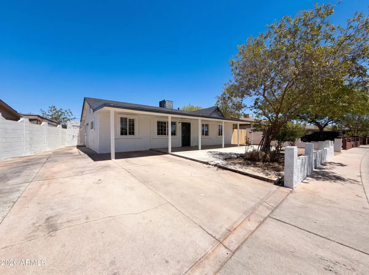 6060 W Hollyhock Drive, Phoenix, AZ 85033 - #1