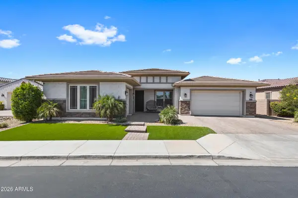 2560 E Thornton Court, Gilbert, AZ 85297