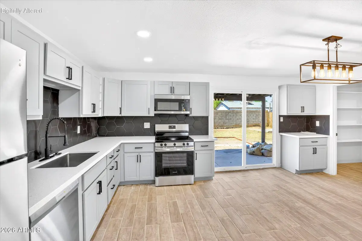 6624 W Columbus Avenue, Phoenix, AZ 85033 - #1