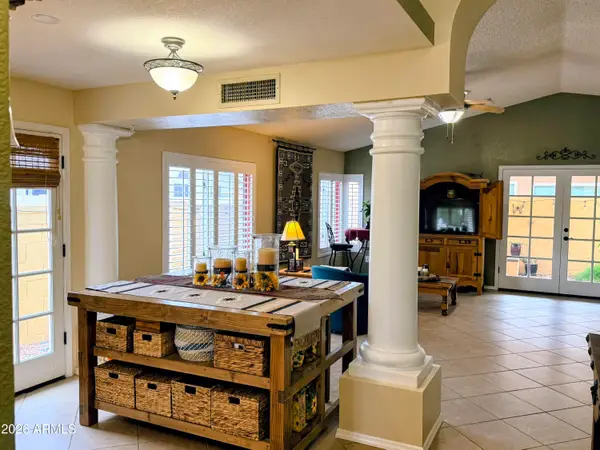911 E Annette Drive, Phoenix, AZ 85022