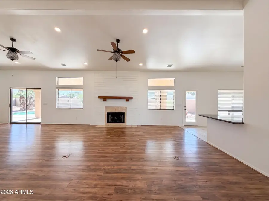 1207 E Clearview Drive, Casa Grande, AZ 85122 - #3