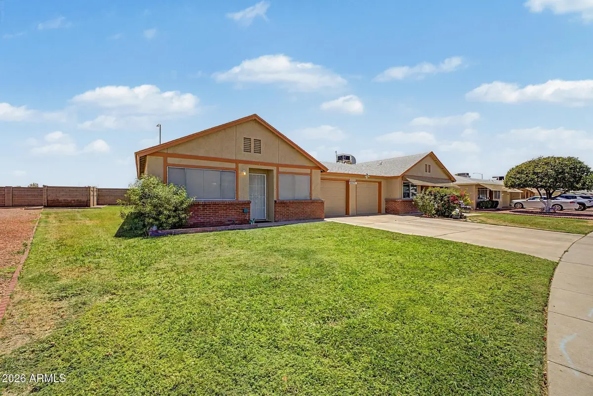 10325 N 95th Drive #B, Peoria, AZ 85345 - #1