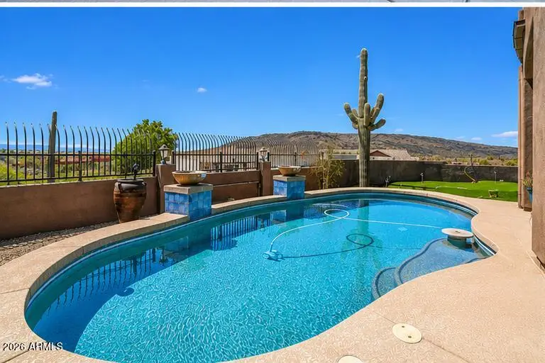 3335 W Carriage Drive, Phoenix, AZ 85086 - #1