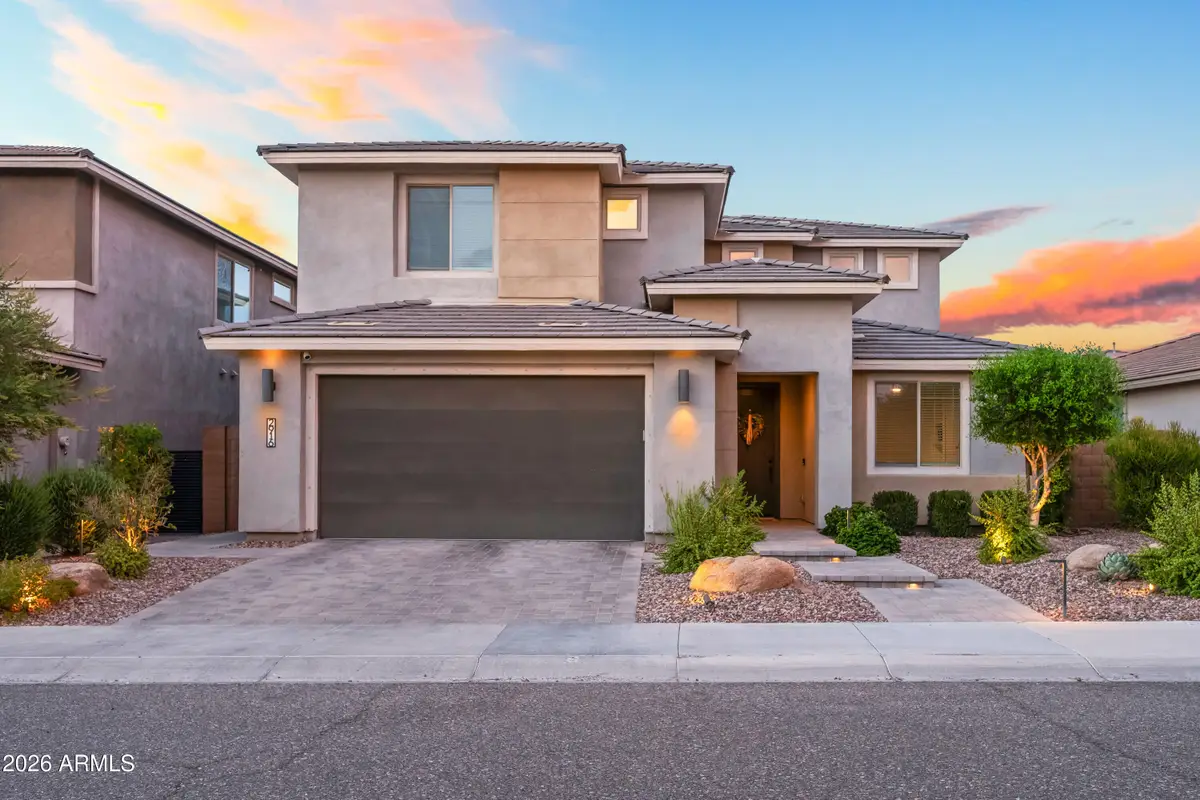 2916 E Tina Drive, Phoenix, AZ 85050 - #1