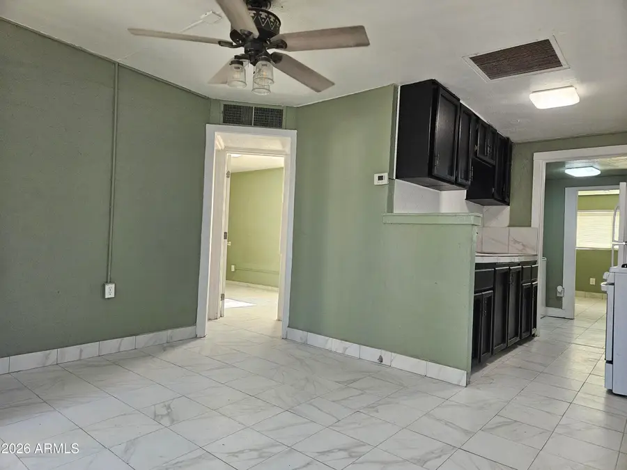 725 W Southgate Avenue W, Phoenix, AZ 85041 - #2