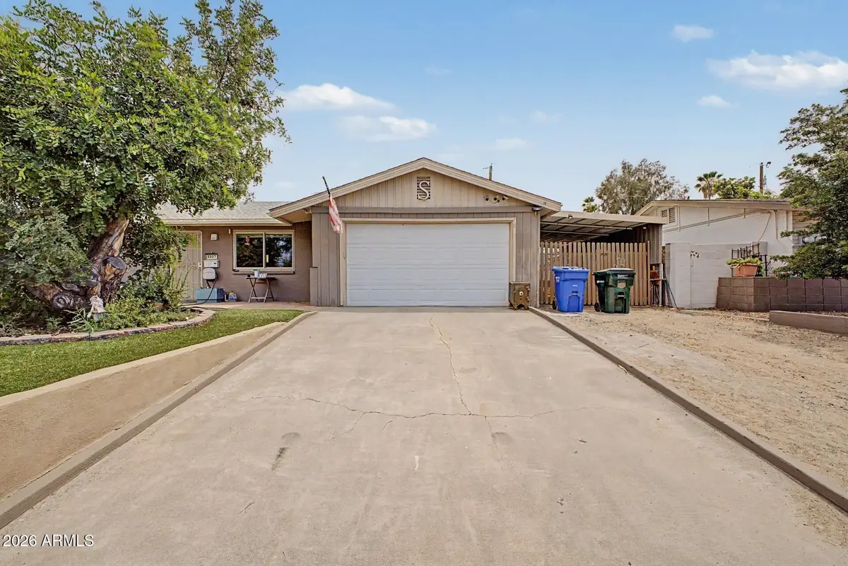 2207 E Acoma Drive, Phoenix, AZ 85022 - #1