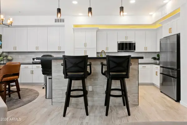 7601 E Indian Bend Road #1017, Scottsdale, AZ 85250
