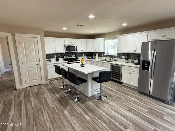 1114 E Desert Drive, Phoenix, AZ 85042