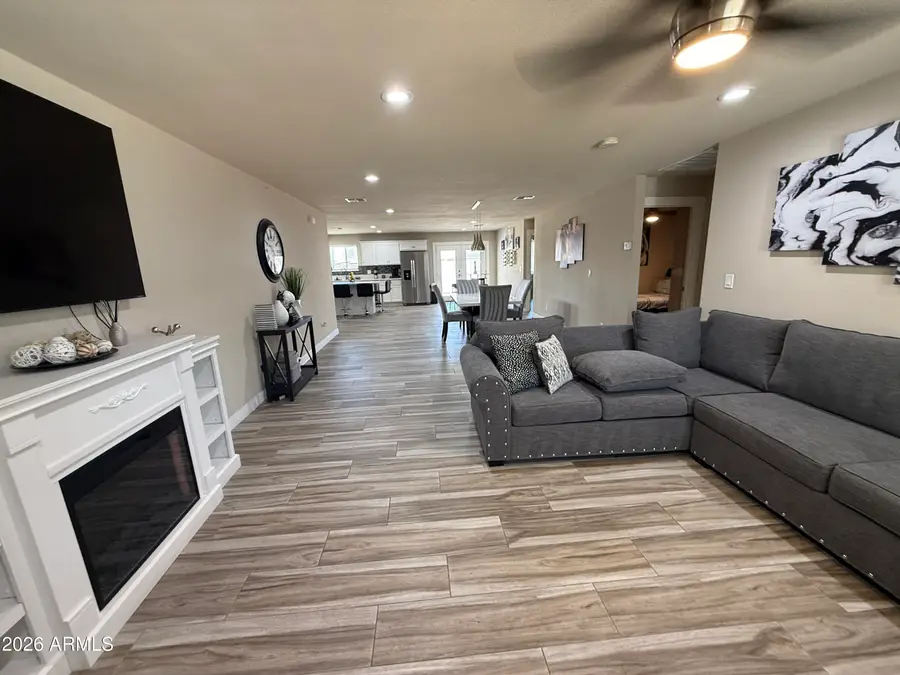 1114 E Desert Drive, Phoenix, AZ 85042 - #2