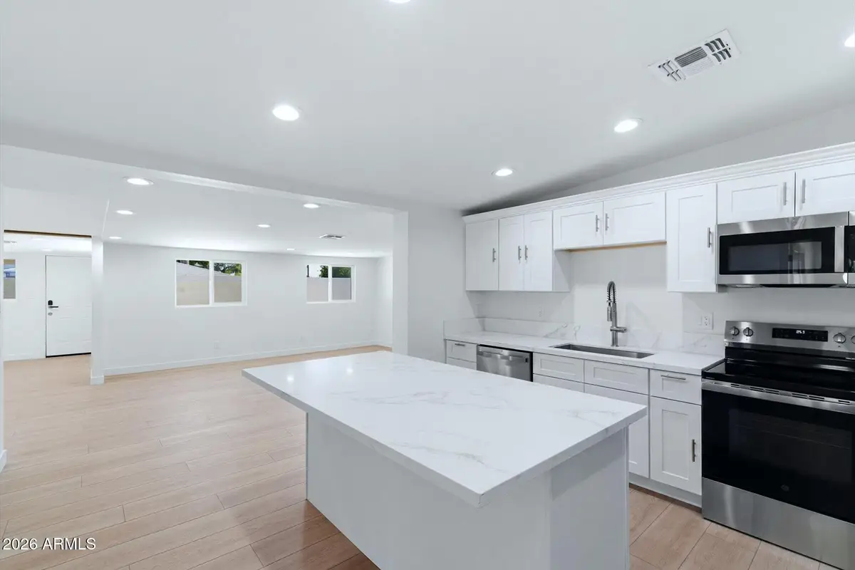 4623 E Devonshire Avenue, Phoenix, AZ 85018 - #1