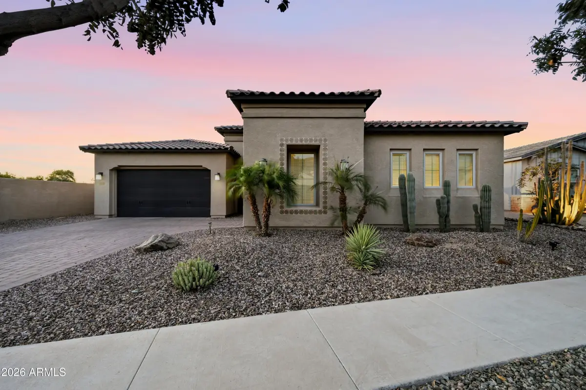 3010 E Desert Lane, Phoenix, AZ 85042 - #1