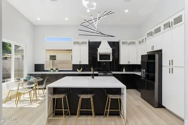 3560 S Nebraska Street, Chandler, AZ 85248