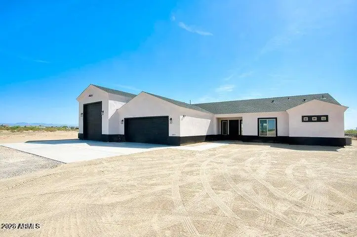 24009 W Redbird Road, Wittmann, AZ 85361 - #1