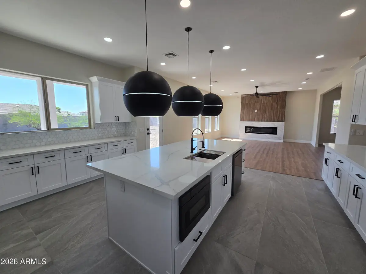 10114 S 43rd Avenue, Laveen, AZ 85339 - #1