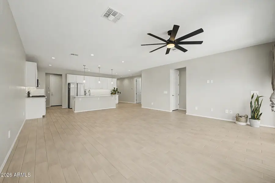 913 S 108th Avenue, Avondale, AZ 85323 - #2
