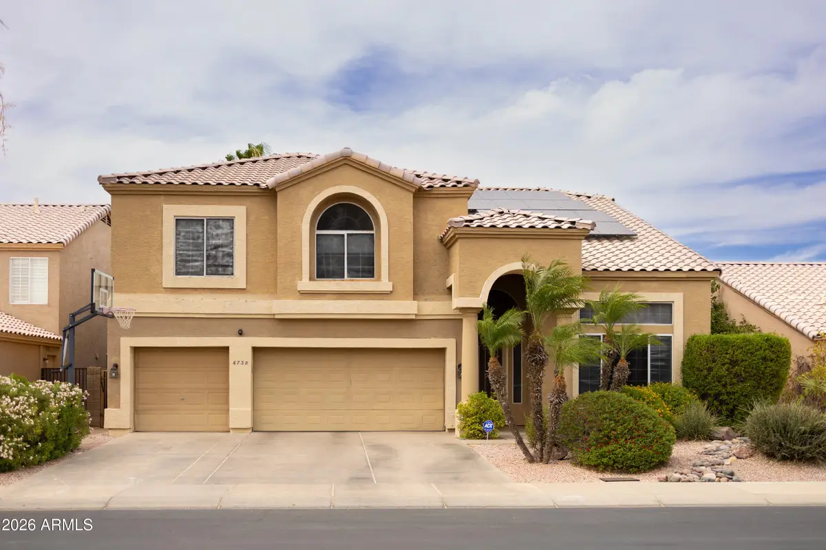 6738 W Wahalla Lane, Glendale, AZ 85308 - #1
