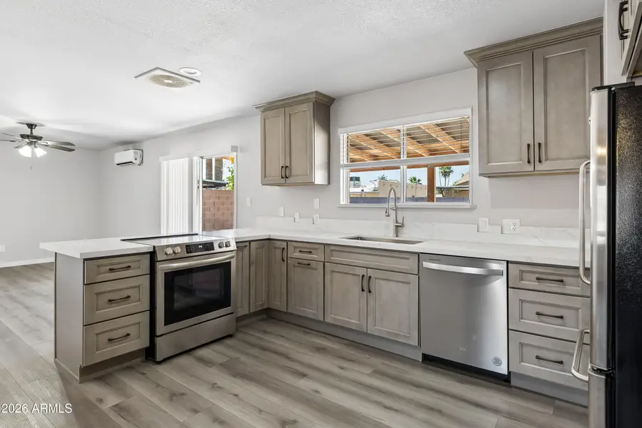 12409 N Columbine Drive, Phoenix, AZ 85029 - #2
