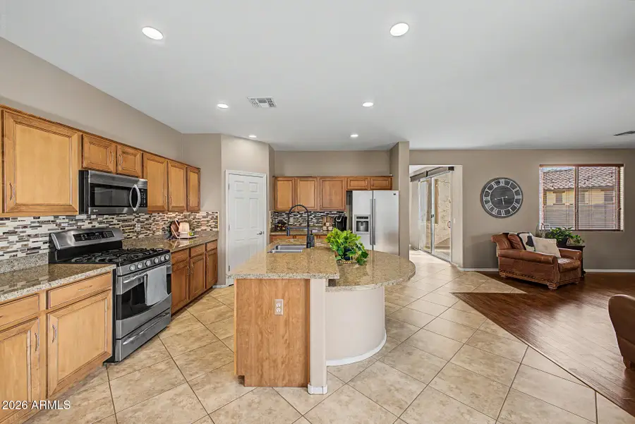 1076 E Euclid Avenue, Gilbert, AZ 85297 - #2