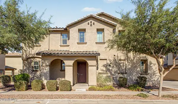 887 S Swallow Lane, Gilbert, AZ 85296