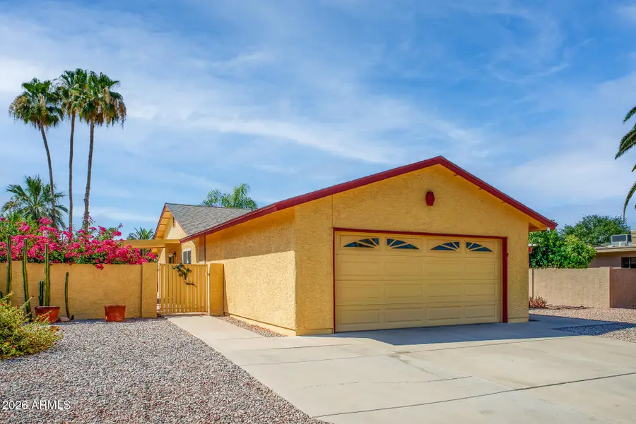 25821 S New Town Drive, Sun Lakes, AZ 85248 - #2