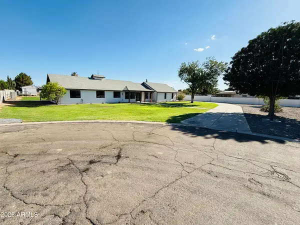 8663 E Winnston Circle, Mesa, AZ 85212