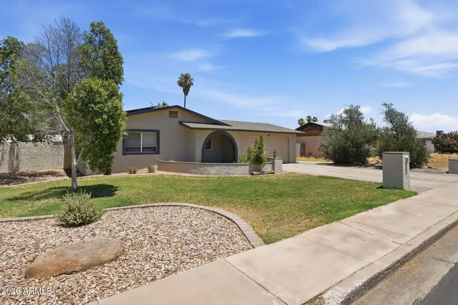 102 W Hackamore Avenue, Gilbert, AZ 85233 - #2