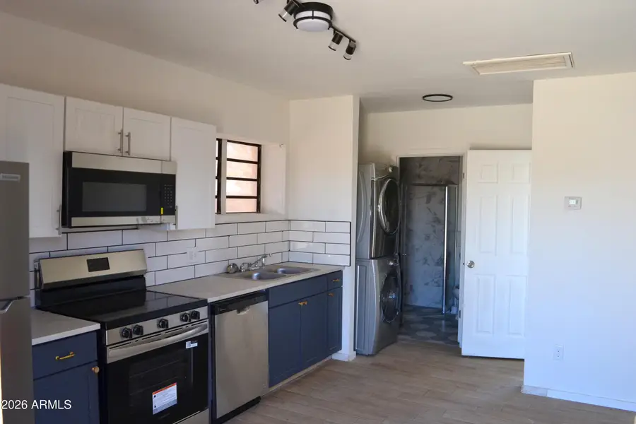 711 E 4th Street, Casa Grande, AZ 85122 - #2