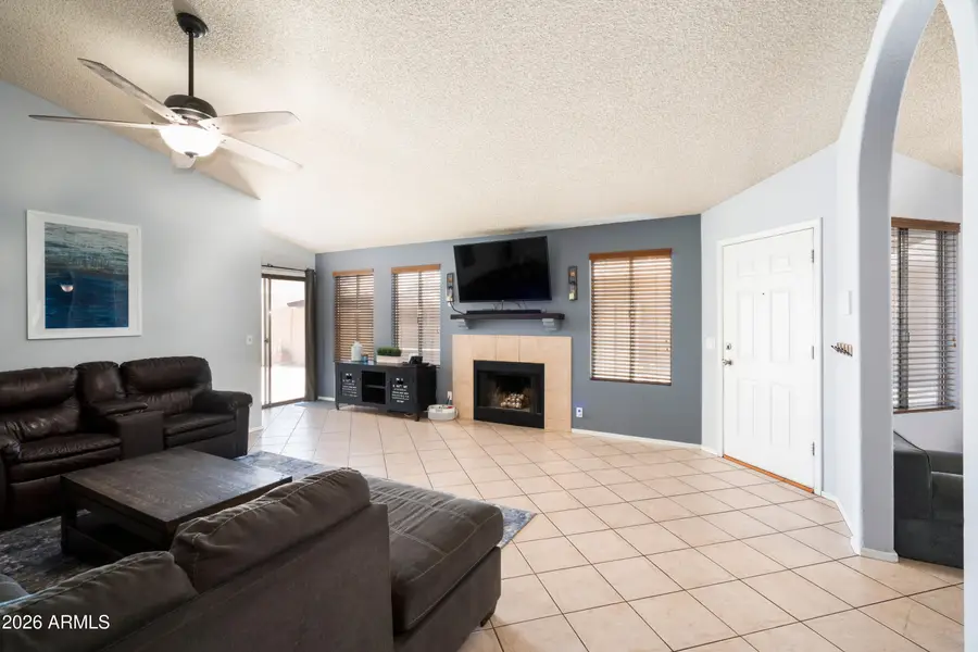 3022 E Topeka Drive, Phoenix, AZ 85050 - #2
