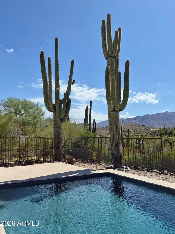 41455 N Ironwood Bluff, Cave Creek, AZ 85331