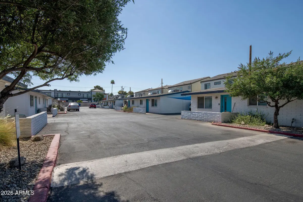 3141 N 37th St Street, Phoenix, AZ 85018 - #1