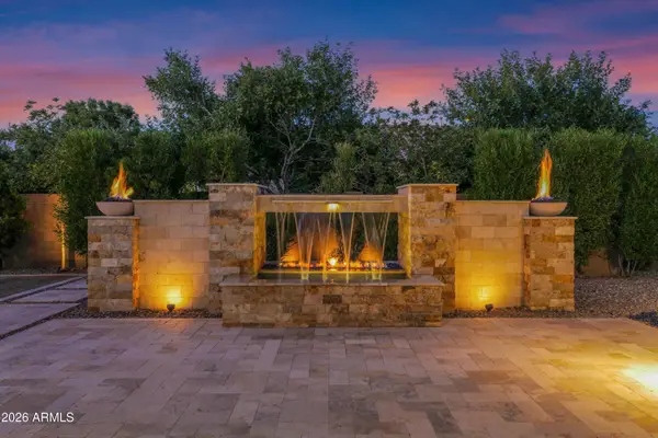 2282 E Tomahawk Drive, Gilbert, AZ 85298