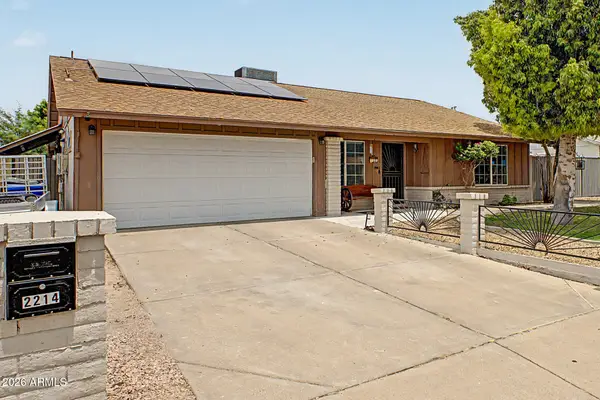 2214 E Holmes Avenue, Mesa, AZ 85204