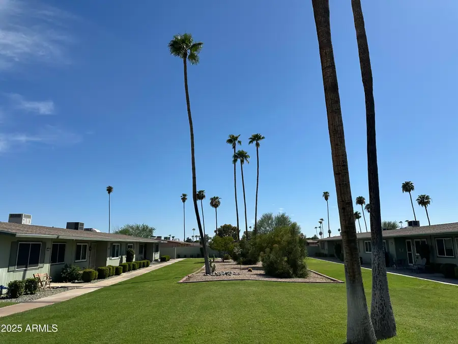 10856 W Santa Fe Drive, Sun City, AZ 85351 - #2